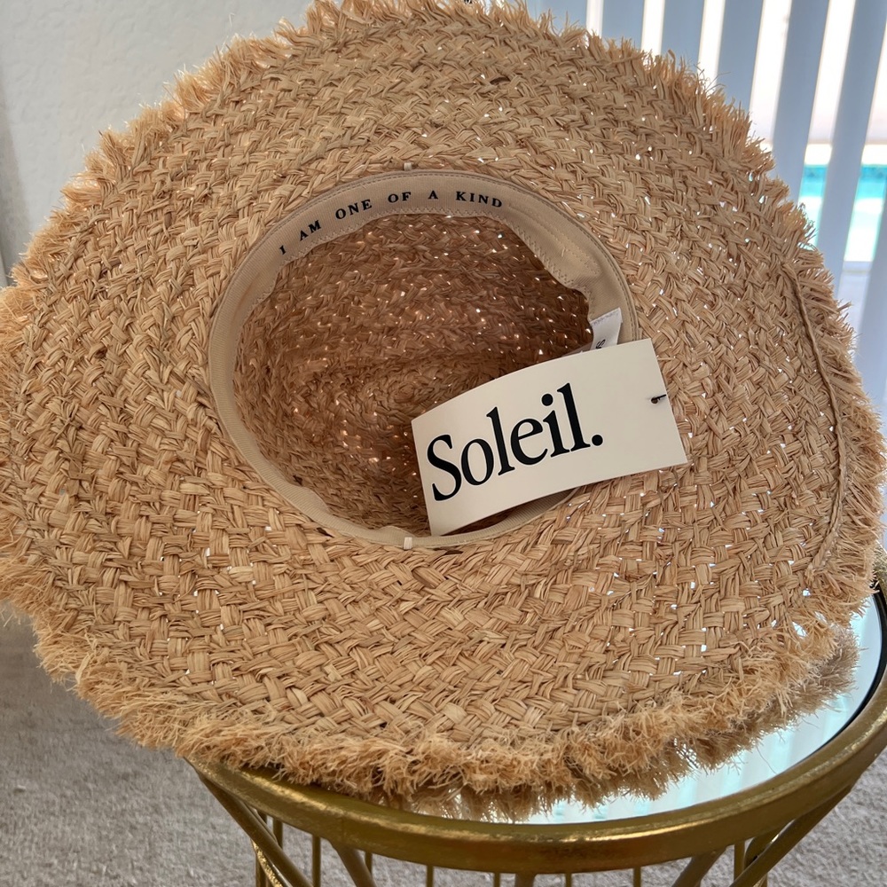 Straw Hat - Picture 5 of 8